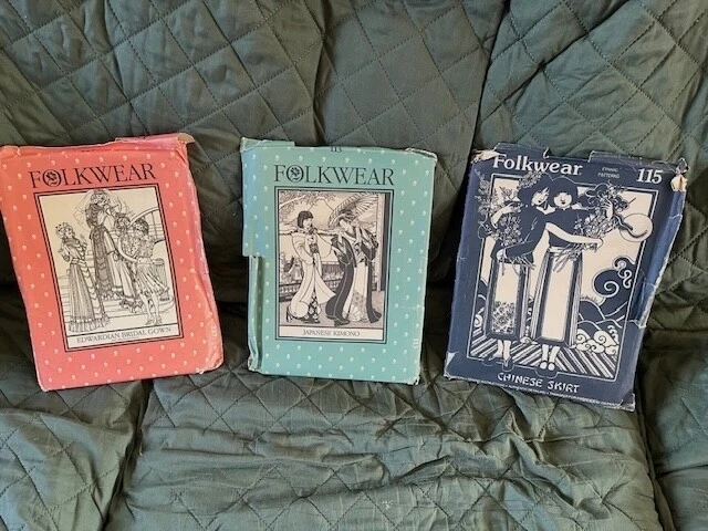 Juego de tres patrones vintage FOLKWEAR Foto 1 de 1