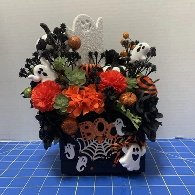Fantasmas de Halloween Pequeña Caja de Madera Bandeja en Niveles Decoración de Mesa Flores Calabazas Nuevo Foto 1 de 4