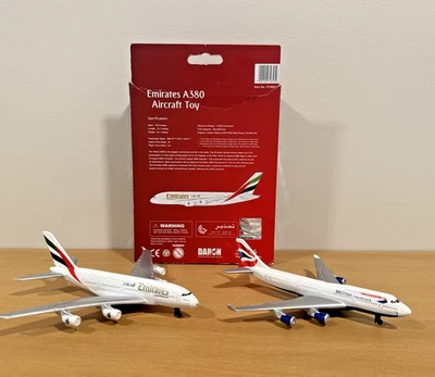 Aviones fundidos a presión Daron World Wide Inc Emirates/British Airways modelo preconstruido Foto 1 de 4