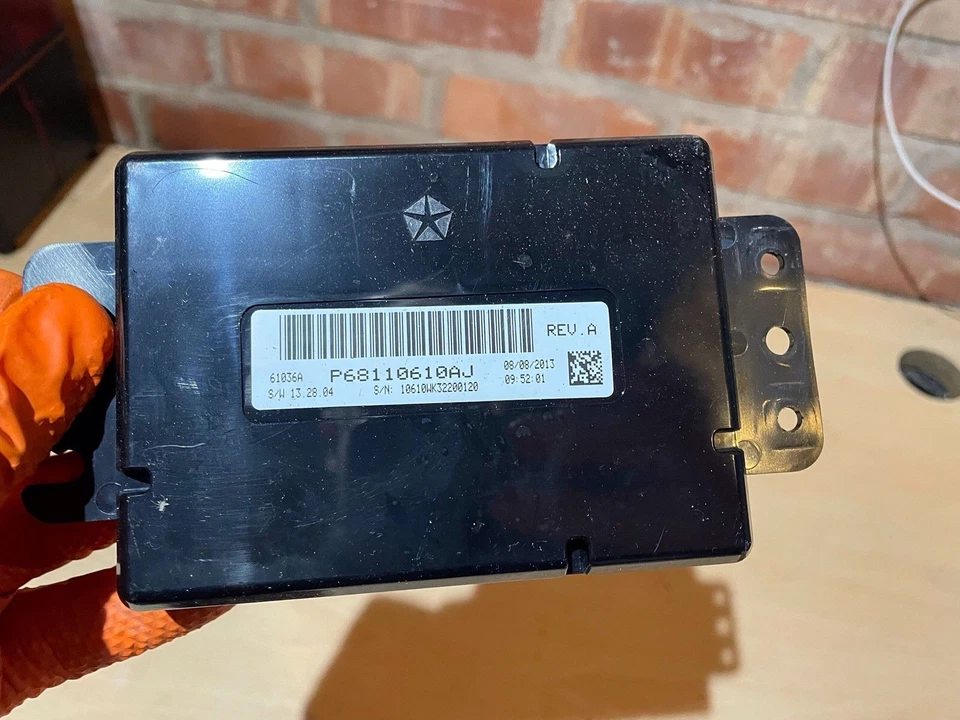 JEEP GRAND CHEROKEE AIR CONDITIONING CON CONTROL MODULE 68110610AJ - Image 1 of 4