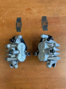 Front Calipers Kawasaki Vulcan 1600 Classic 03-08 2006 43080-5015-GN - Picture 1 of 6