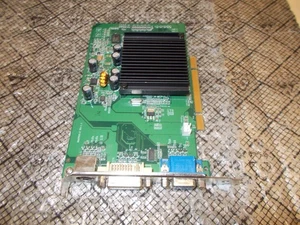 eVGA Nvidia GeForce 6200 512mb DDR2 PCI Video Card + DVI 512-P1-N402-LR - Picture 1 of 1
