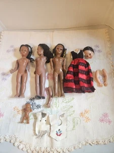 Vintage 7 Zoll Puppen Kunststoff Indianer Puppen 1 Baby ein Kleid Outfit (4) Hongkong - Bild 1 von 16