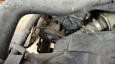 Bomba de dirección asistida Nissan Pathfinder 1993-1995 con polea OEM 3,0 L 4911060 G10 Foto 1 de 3