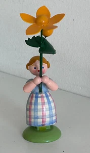 Antigua niña de las flores niño de las flores STRACO/WEHA Montes Metálicos 1154/23 - Imagen 1 de 3