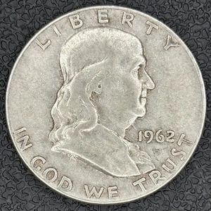 1962-D Franklin Half Dollar ~ 90% Silver ~ B-3139 - Picture 1 of 2