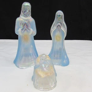 Fenton Crystal Iridized Holy Family Hand Painted 3 pc. Nativity Set 2001 W32 - Picture 1 of 16