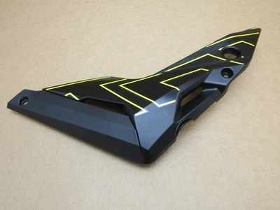 Benelli TNT 125 E5 2023 4,725 miles left side plastic panel (15470) — 第 1/3 张图片