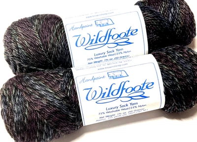 HAPO SENDERISMO 2 madejas 430yd marrón oveja pintura a mano WILDFOOTE hilo de calcetín de lujo Foto 1 de 4