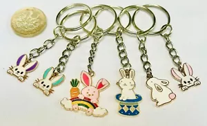 6 x OSTERN SCHLÜSSELANHÄNGER EIERSUCHE PREISE, HASE HASE, PARTYTÜTEN, JUNGGESELLINNENABSCHIED GESCHENKE - Bild 1 von 3