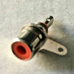 PRESA RCA CONNETTORE FEMMINA DA PANNELLO A SALDARE ROSSO AUDIO - Foto 1 di 2