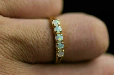 Anillo de eternidad de boda redondo de ópalo de fuego de 3 quilates para mujer enchapado en oro amarillo de 14 quilates Foto 1 de 4