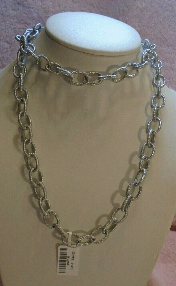 Collar de cadena pequeño CK Calvin Klein tono plata muy ligero 31" Foto 1 de 4