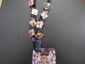 DISNEY PIN HALLOWEEN VILLAINS LANYARD WITH EIGHT PINS - Picture 1 of 4