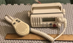 90 Carver Montego Mid Cabin 2557 Barco VHF Marina IC-M302 Radio - Imagen 1 de 11