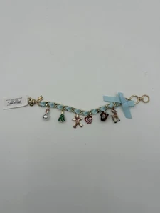 Betsey Johnson blau Weihnachten Schleife Armband Schneemann Lebkuchenbaum heißer Kakao - Bild 1 von 2