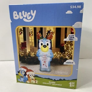 Bluey 2024 5,5 pies de alto lista de deseos inflable soplado por aire decoración de patio de Navidad - Imagen 1 de 6