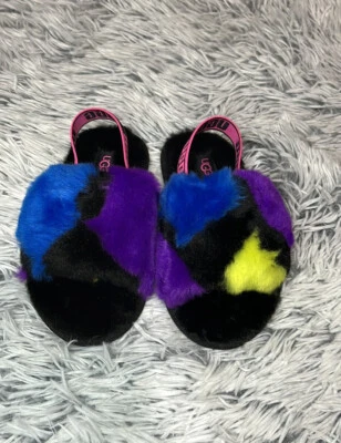 Zapatillas Ugg niño talla 9 Foto 1 de 4