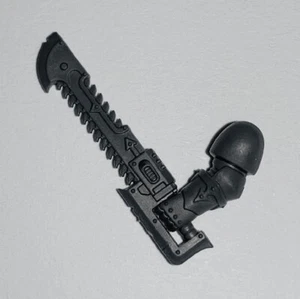 Warhammer 40k Chaos Space Marine Chainsword (D) - NEW STYLE - Picture 1 of 4