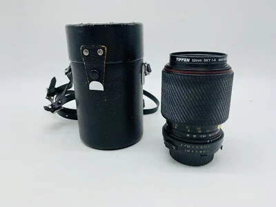 TOKINA 70-210MM F4-5.6 SD LENS COMPACT TELEPHOTO w/carrying case - Image 1 of 4