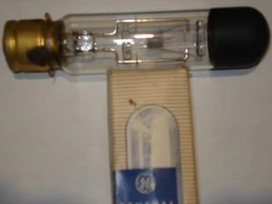 GE Präzisionslampe für optische Geräte 500W 120V Sockel unten...RETRO COOL Birne! - Bild 1 von 5