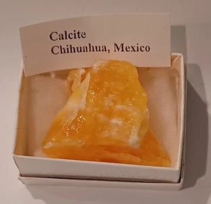 Orangencalcit aus Chihuahua, Mexiko - Bild 1 von 8