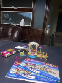 LEGO FRIENDS: Andrea's Speedboat Transporter (41316)