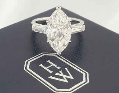 Anillo de compromiso clásico vintage de diamantes talla marquesa de Harry Winston 5,72 quilates Foto 1 de 4