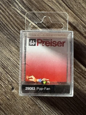 Preiser HO #290083 Pop Fan - Niña - Cabello Verde Mini Falda Botas Escala 1:87 NUEVO Foto 1 de 4