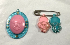 Spilla pendente vintage 1976 piccole stelle gemelle ciao gattino Sanrio - Foto 1 di 7