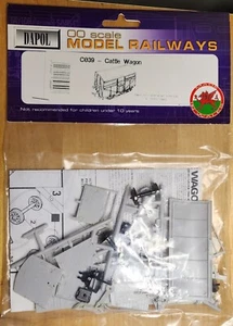 DAPOL C39 CATTLE WAGON OO SCALE NOS - Picture 1 of 2