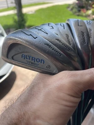Mizuno Altron Iron Set - Image 1 of 4