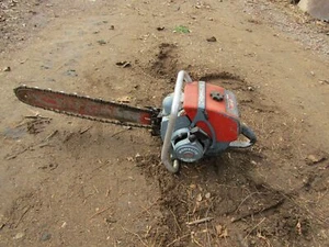 VINTAGE HOMELITE 66 SUPER WIZ CHAINSAW ENGINE - Picture 1 of 9