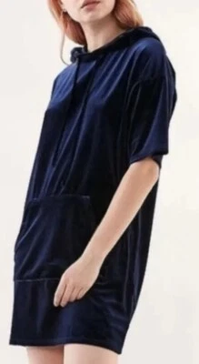 Vestido con capucha de terciopelo azul marino XS Silence + Noise para mujer  Foto 1 de 3