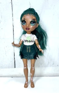 RARE 2022 JEWEL RICHIE RAINBOW HIGH EMERALD GREEN MGA SERIES 4 DOLL VITILIGO - Picture 1 of 8