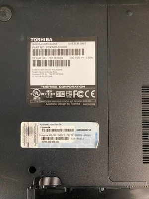 Toshiba Satellite S855-S5254, 15.6", i7-3610, 8 GB, 250 GB, Wins10 pro Foto 1 de 4