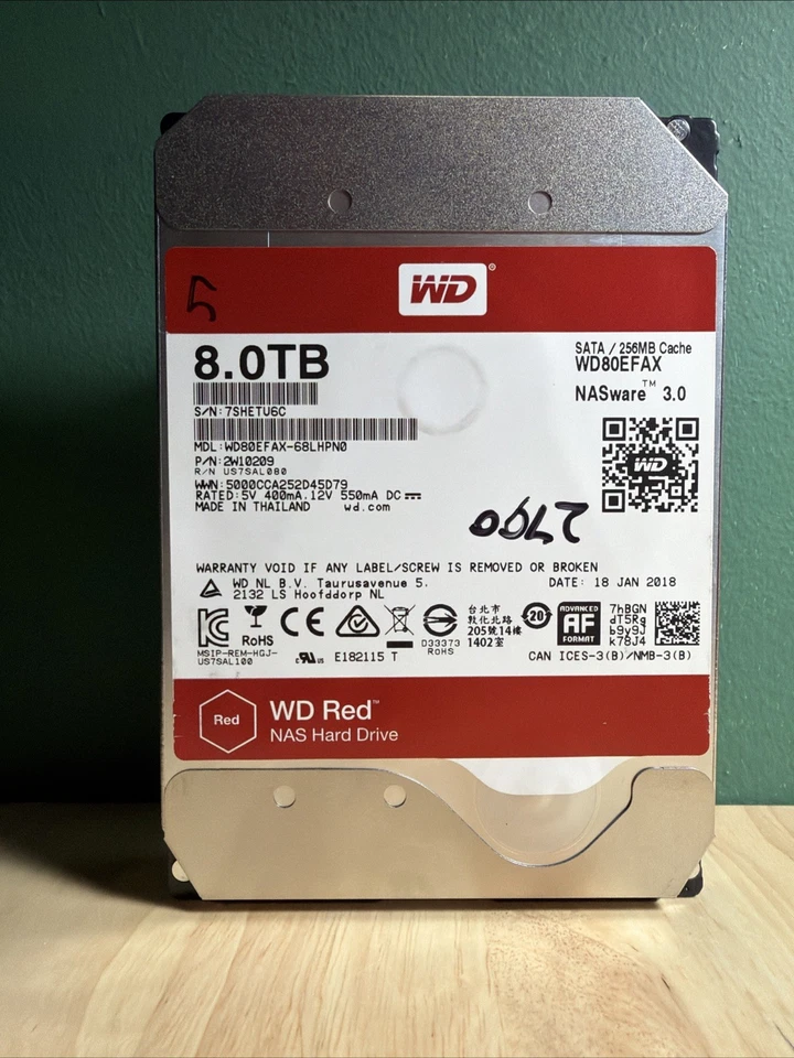 Unidad NAS SATA 3,5" WD 8 TB HDD (WD80EFAX) 5400 rpm | Usada, probada y saludable Foto 1 de 4