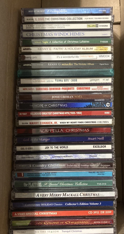 Lot of 38 Used ASSORTED Christmas CDs - Bulk MISC CDs Kenny G, Josh Groan & More Foto 1 de 4