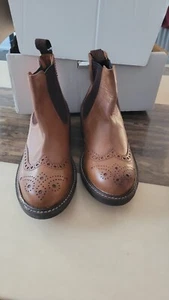 Debenhams Red Bupe Callan Brogue Chelsea Bbot, (ver descripción) - Imagen 1 de 11