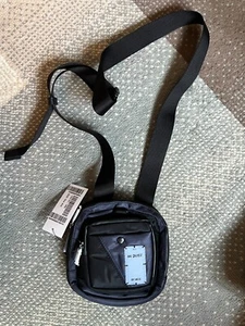 $ 185 NEU MCQ verkleidete Muschel Kuriertasche IN STAUB Reise Einheitsgröße - Bild 1 von 5