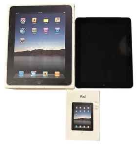 Apple iPad A1337 1st Gen. With iPad Box Untested Being Sold As Spares Or Repair. - Afbeelding 1 van 10
