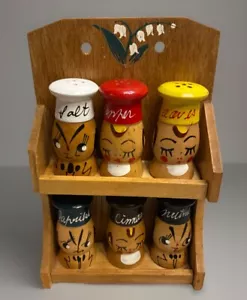 MidCentury Kitch, SALT & PEPPY Wooden Spice Rack & 6 Spice Shakers JAPAN - Picture 1 of 11