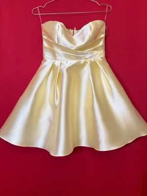 Sz Juniors 7/8 TEEZE ME Women Yellow Satin Embroidered Strapless Formal Dress - Image 1 of 4