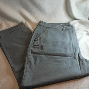 Nuevo con etiquetas Pantalones St John's Bay Girlfriend Fit Mujer 20W Verde Chinos Bolsillos Elásticos - Imagen 1 de 13