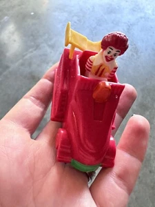 RAR Vintage Ronald in rot Rennwagen Push & Go 1995 McDonalds Happy Meal Spielzeug - Bild 1 von 6