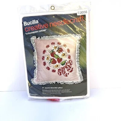 Strawberry Delight 16" Almohada Cuadrada Bucilla Needlecraft Kit De Colección Crewel K28 Foto 1 de 4