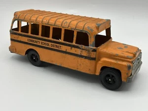 RARO scuolabus vintage Hubley Mighty Metal arancione pressofuso con griglia nichelata USA - Foto 1 di 3