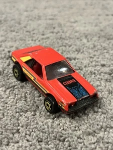 Hot Wheels 1979 Hot Ones rojo turbo Mustang Cobra ruedas doradas Blackwall - Imagen 1 de 9