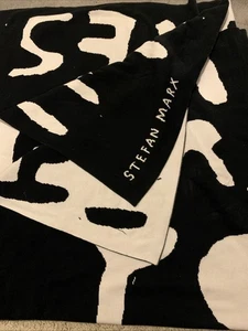 Ikea Art Event 2021 Stefan Marx Wohndecke schwarz-weiß Limited Edition - Bild 1 von 7