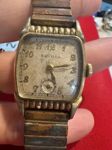 Orologio Bulova Uomo Vintage Oro 10k Riempito Per Ricambi O Riparazione Non Funzionante! - Foto 1 di 10